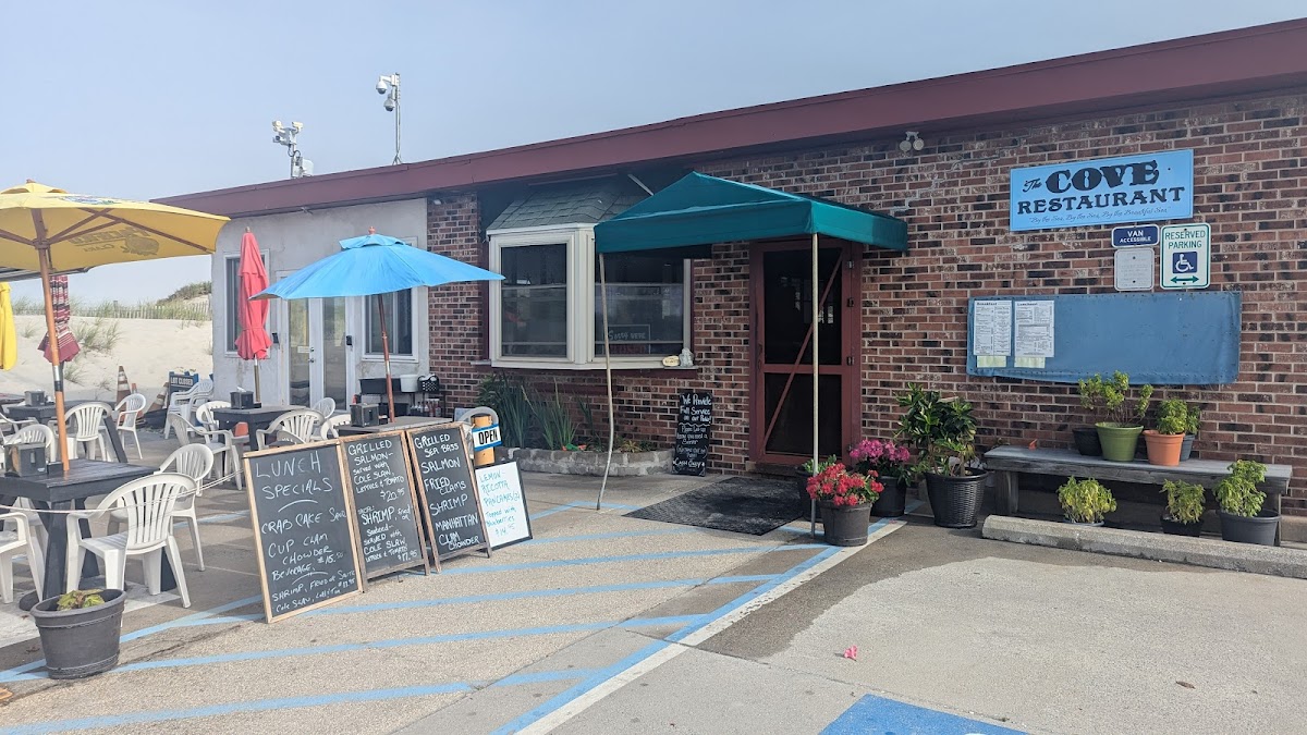 The Cove Restaurant & Seaside Deck